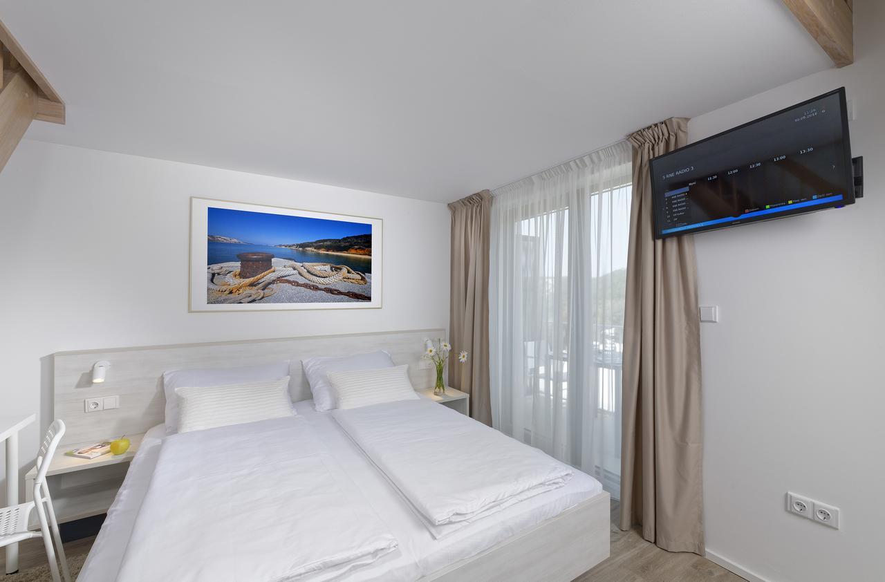 Zlatni Zalaz,apartments,supetarska Draga Supetarska Draga